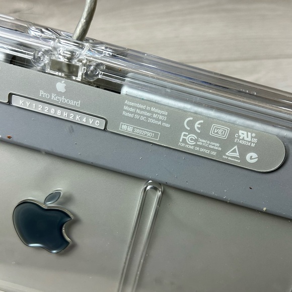 First Apple Pro Mechanical Keyboard - Picture 6 of 6